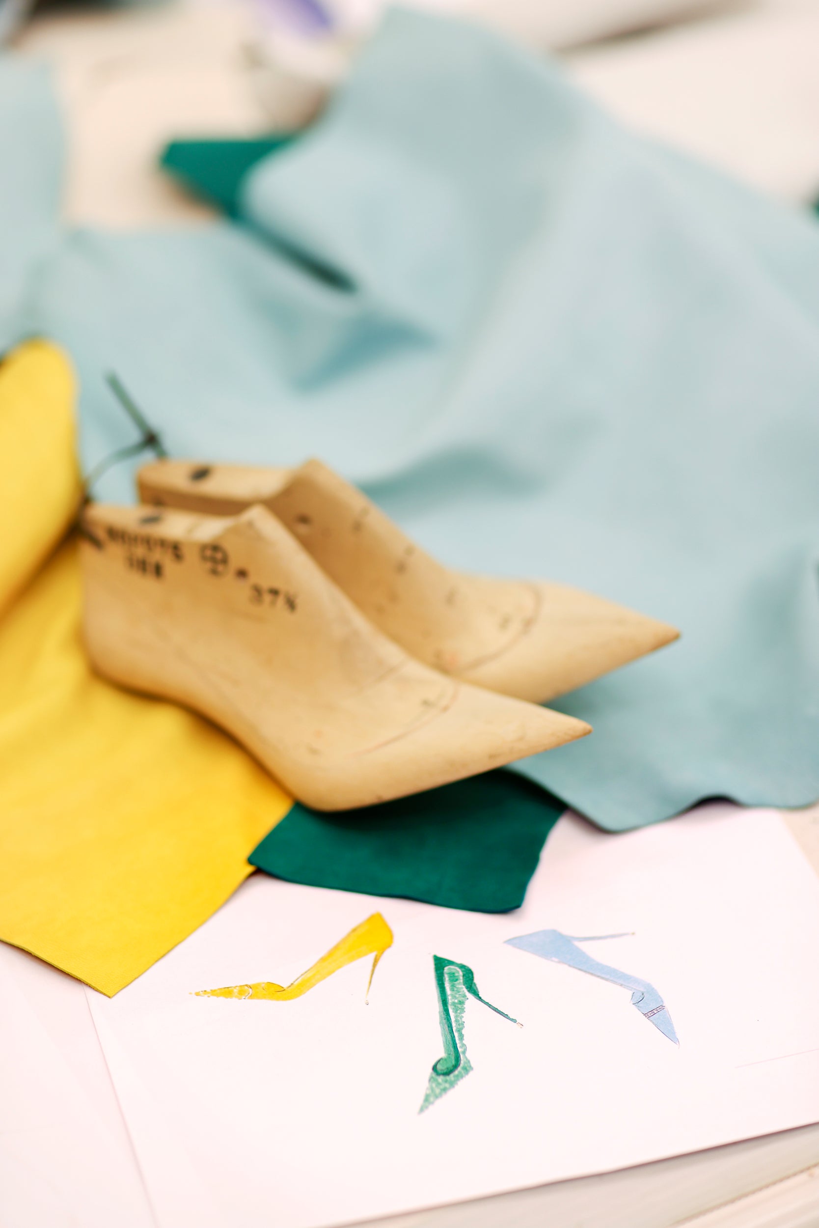 Overseas Trunk Show Deposit (AED)