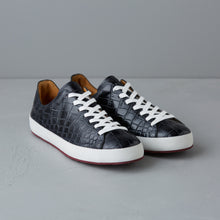 Load image into Gallery viewer, [men&#39;s] Liberte - low-top sneakers - navy crocodile
