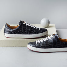 Load image into Gallery viewer, [men&#39;s] Liberte - low-top sneakers - navy crocodile
