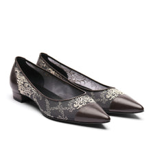 Load image into Gallery viewer, [women&#39;s] Reunion - quarter combination pumps - black lace x gray baby calfskin
